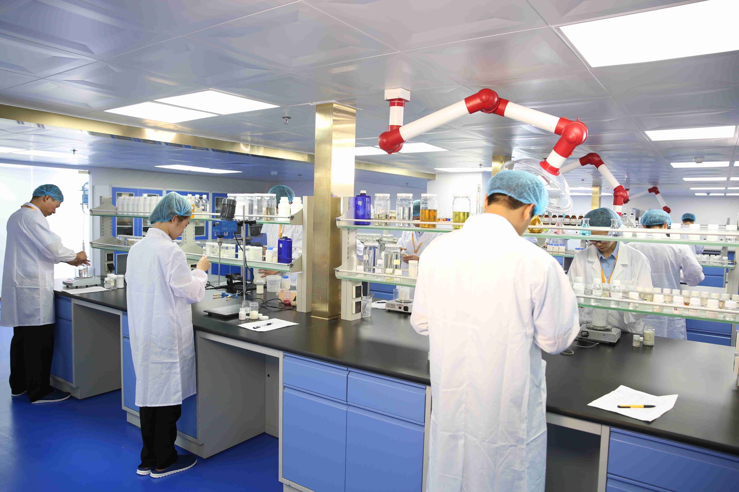 cosmetic lab (1)